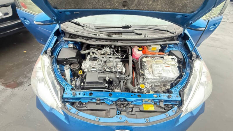 2014 Toyota Prius c Four