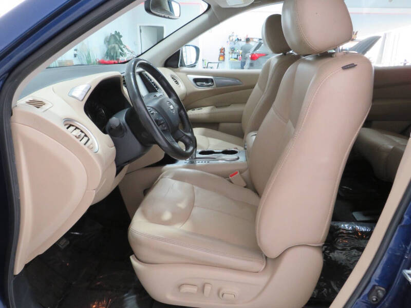 2018 Nissan Pathfinder SL