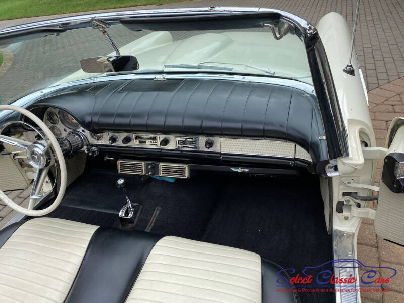 1957 Ford Thunderbird