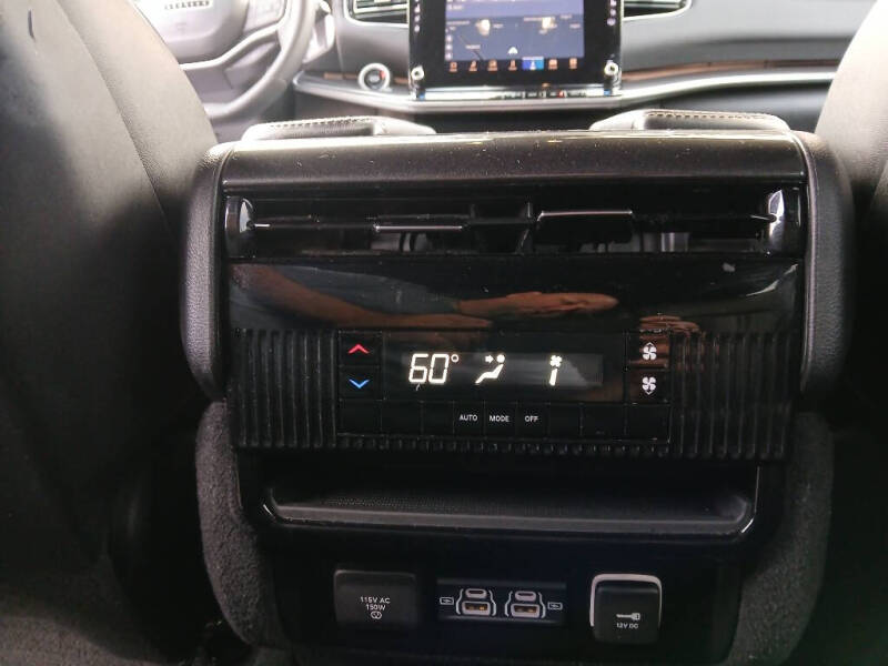 2024 Jeep Wagoneer L