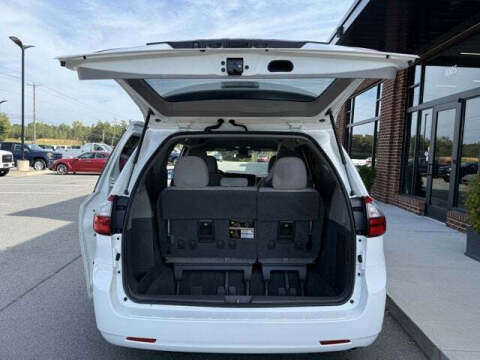 2020 Toyota Sienna L 7-Passenger