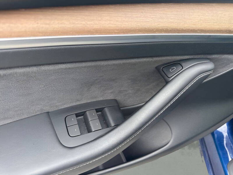 2023 Tesla Model 3 Performance