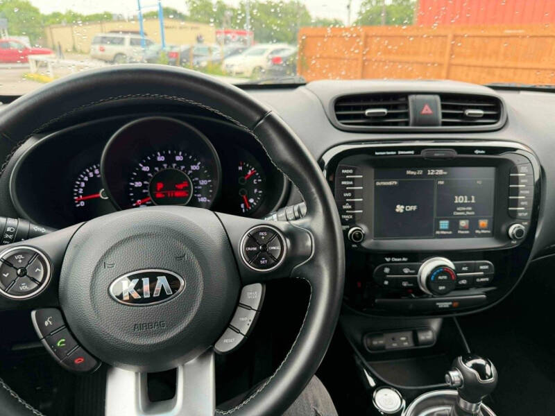 2017 Kia Soul +