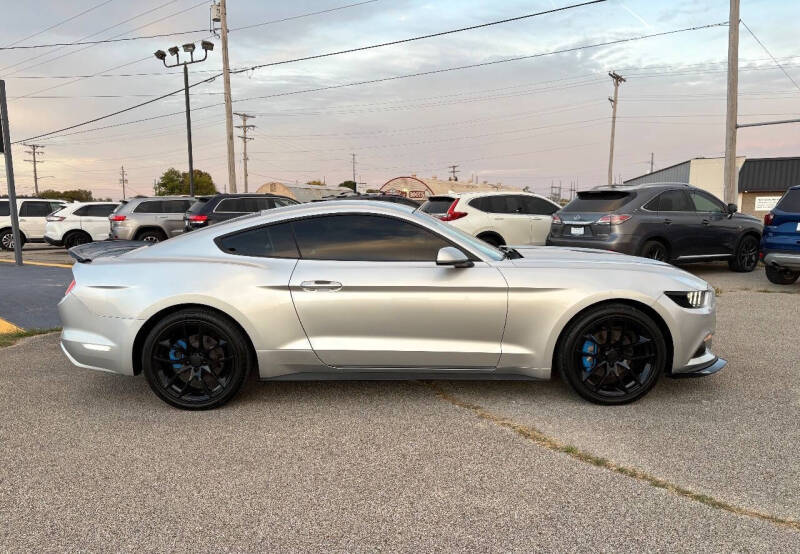 2016 Ford Mustang V6