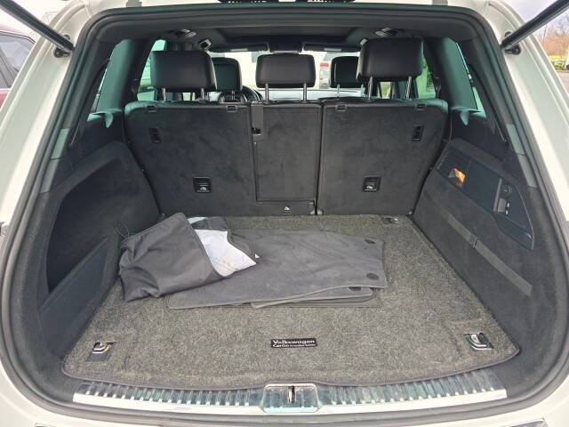 2017 Volkswagen Touareg V6 Wolfsburg