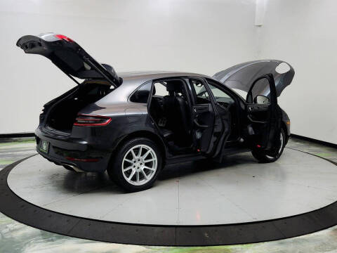 2017 Porsche Macan