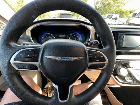 2017 Chrysler Pacifica LX