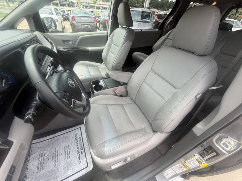 2017 Toyota Sienna