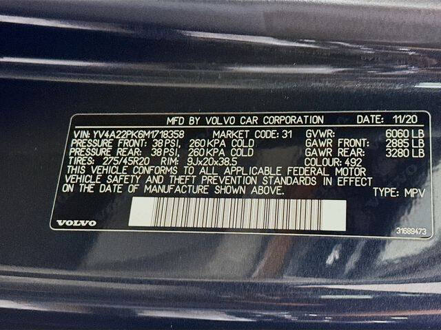 2021 Volvo XC90 T6 Momentum 7-Passenger