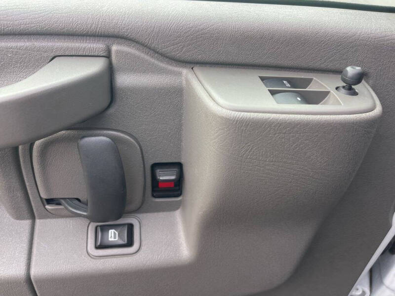 2023 GMC Savana 2500