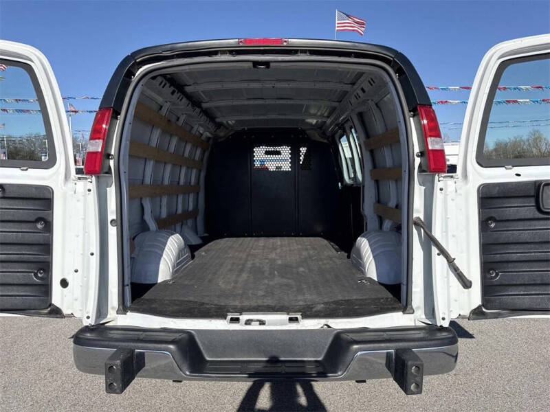 2024 Chevrolet Express 2500