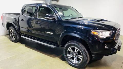 2019 Toyota Tacoma for sale at AutoDreams in Lee's Summit MO