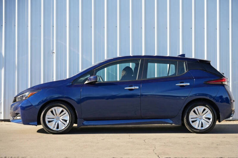 2023 Nissan LEAF S