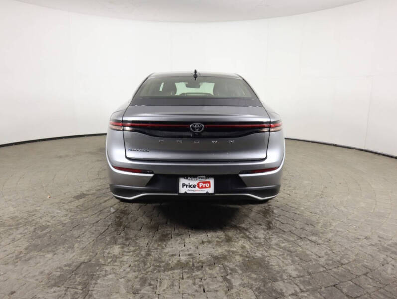 2025 Toyota Crown XLE