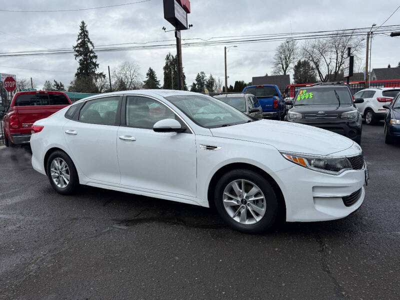 2016 Kia Optima LX's photo