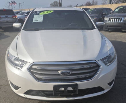 2013 Ford Taurus SEL