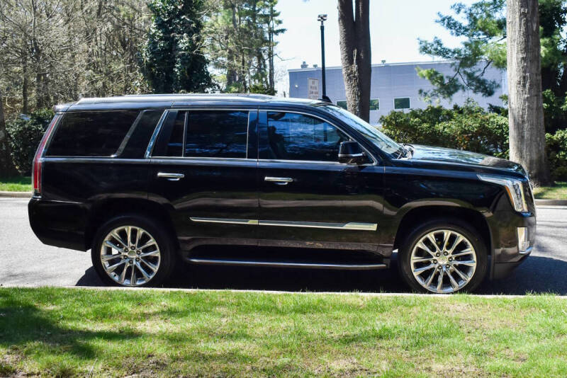 2019 Cadillac Escalade Luxury
