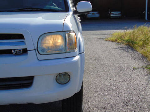 2005 Toyota Sequoia SR5