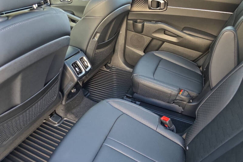 2025 Kia Sorento Hybrid EX