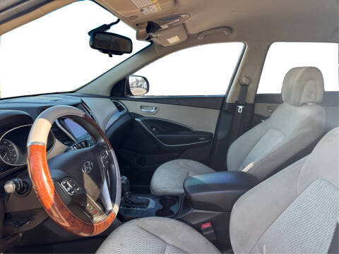 2017 Hyundai Santa Fe SE