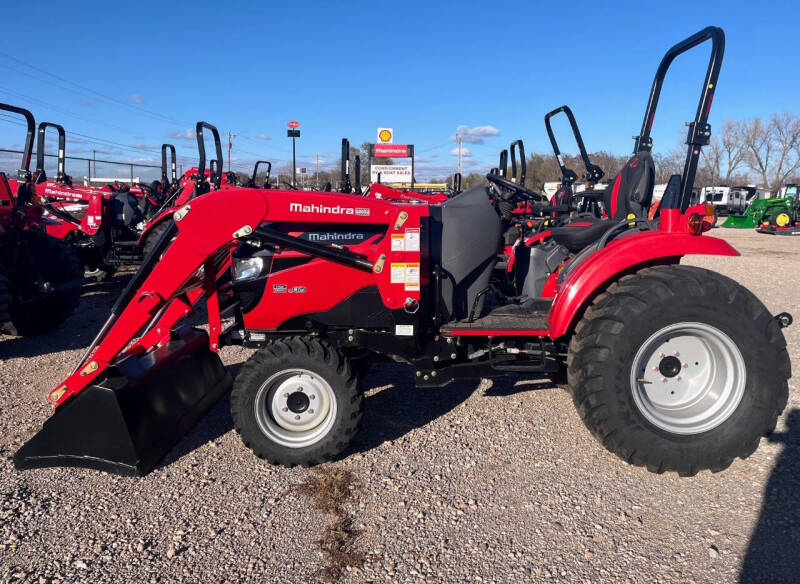 2025 Mahindra 1640 HST