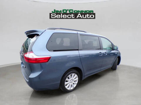 2017 Toyota Sienna LE 7-Passenger