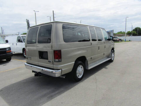 2008 Ford E-Series E-350 SD XLT