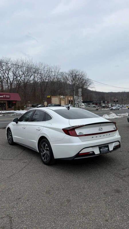 2022 Hyundai Sonata Hybrid Blue