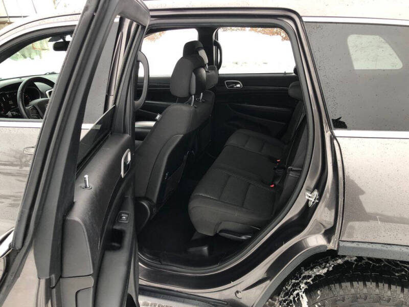 2019 Jeep Grand Cherokee Laredo E