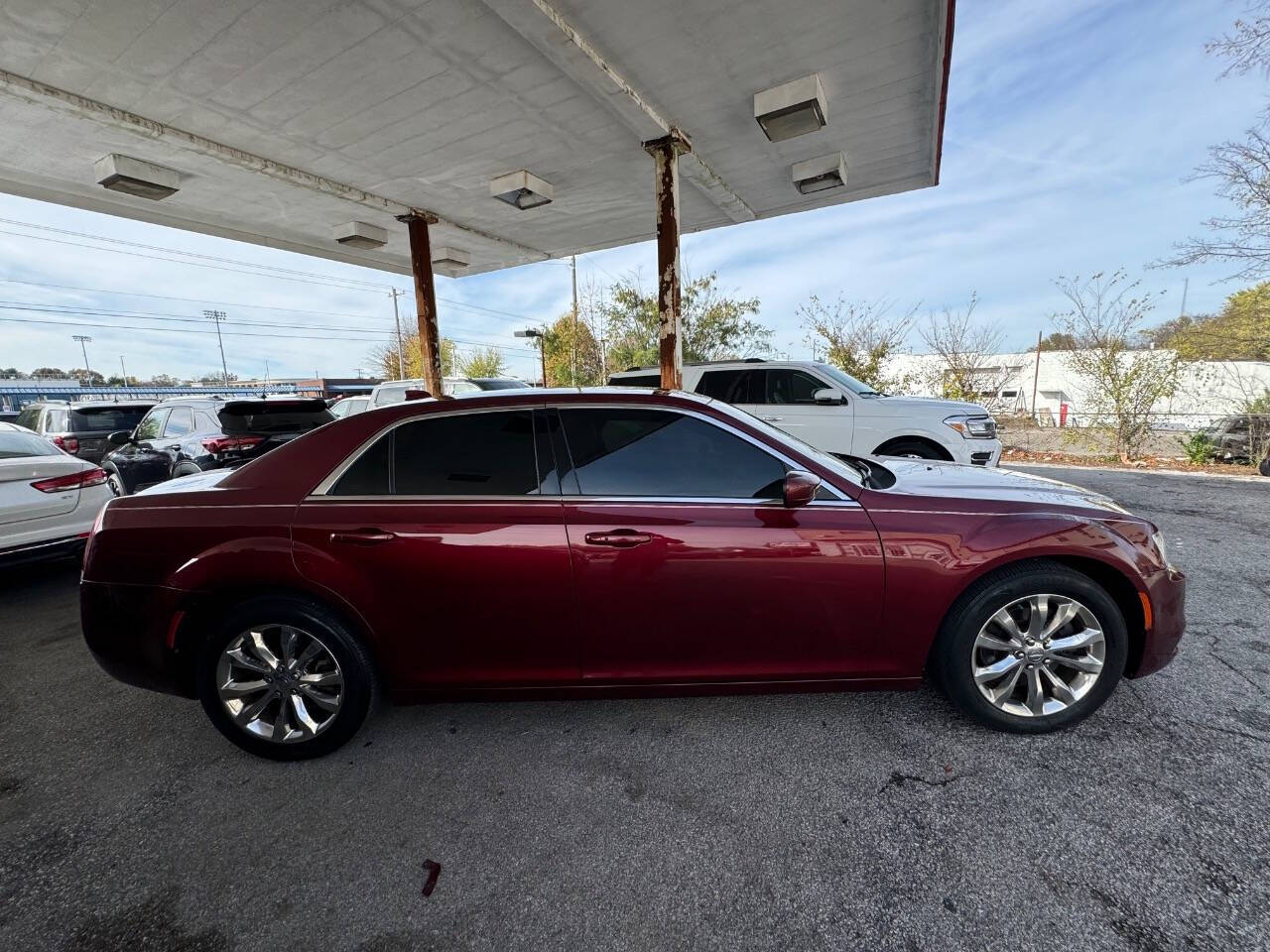 2015 Chrysler 300 for sale at KAISER MOTOR CARS.LLC in Bowling Green, KY