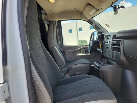 2024 GMC Savana 2500