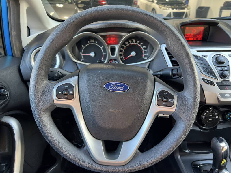 2012 Ford Fiesta SE