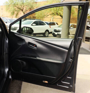 2022 Toyota Prius LE