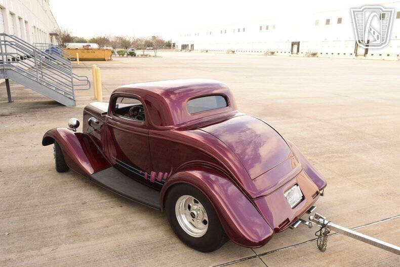 1933 Ford Model 18