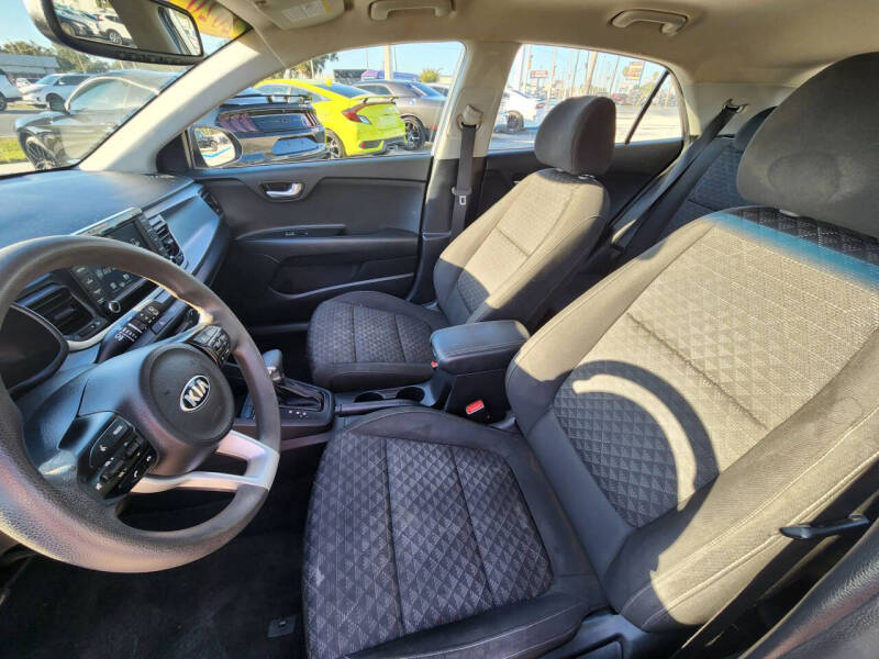 2020 Kia Rio 5-Door S