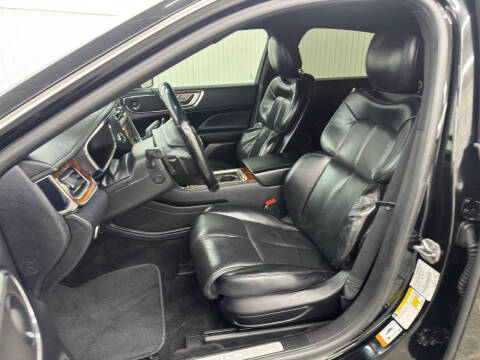 2017 Lincoln Continental Select