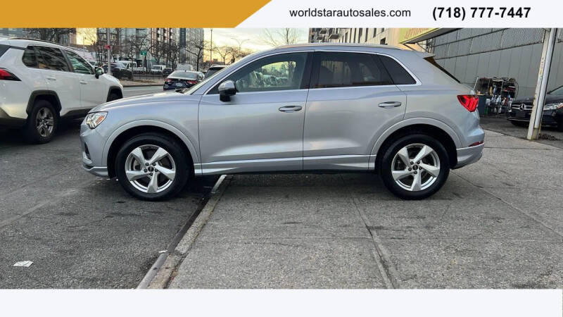2022 Audi Q3 quattro Premium Plus 40 TFSI
