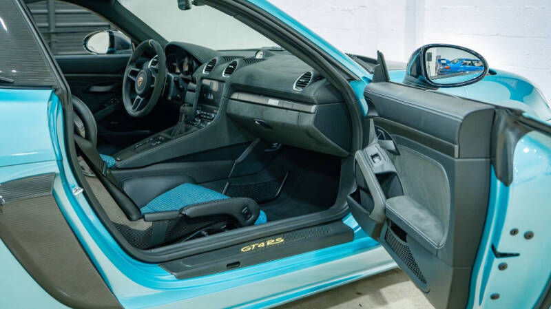 2024 Porsche 718 Cayman GT4 RS