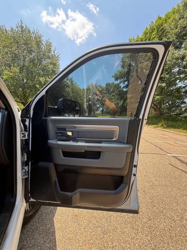 2017 RAM 1500 SLT