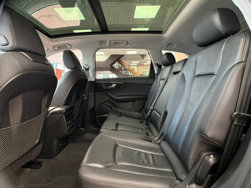 2022 Audi Q7 quattro Premium Plus 55 TFSI