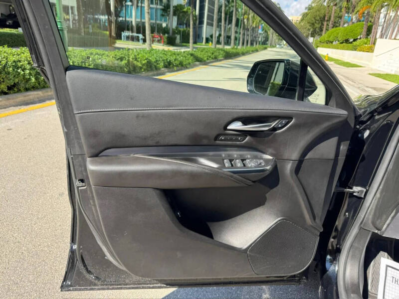 2024 Cadillac XT4 Premium Luxury