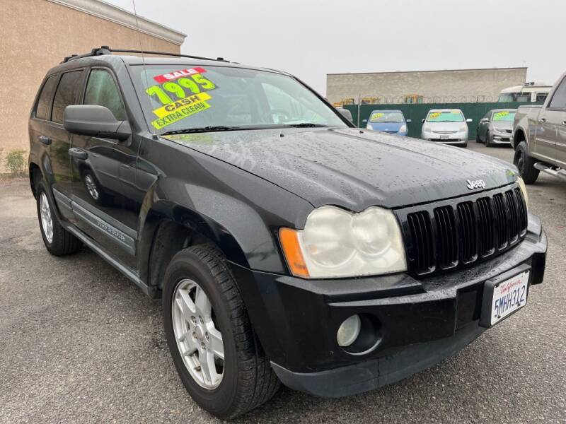2005 Jeep Grand Cherokee for sale at A1 AUTO SALES in Clovis CA
