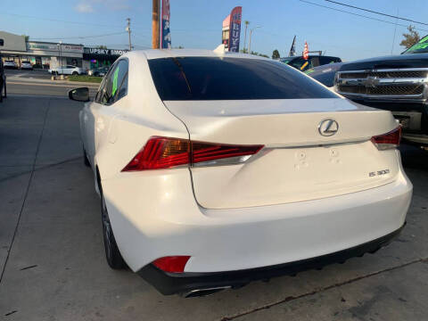 2019 Lexus IS 300