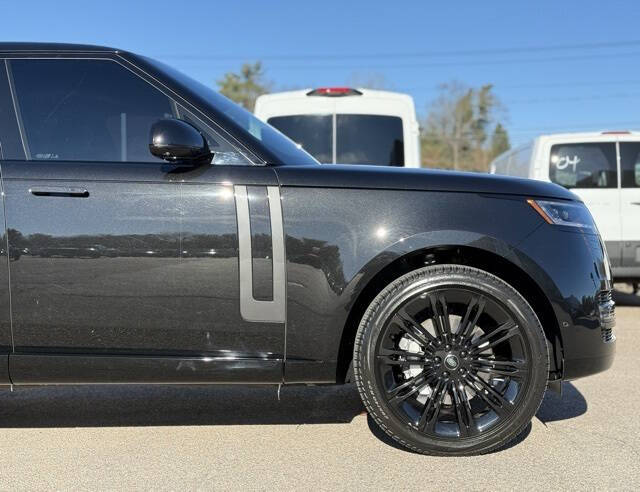 2024 Land Rover Range Rover P400 SE LWB