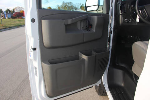 2025 Chevrolet Express 3500