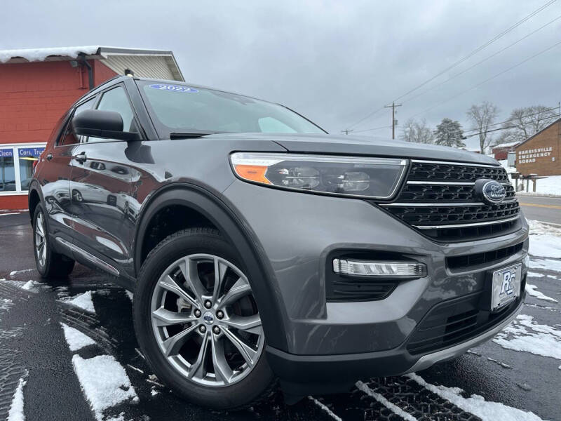 2022 Ford Explorer XLT's photo