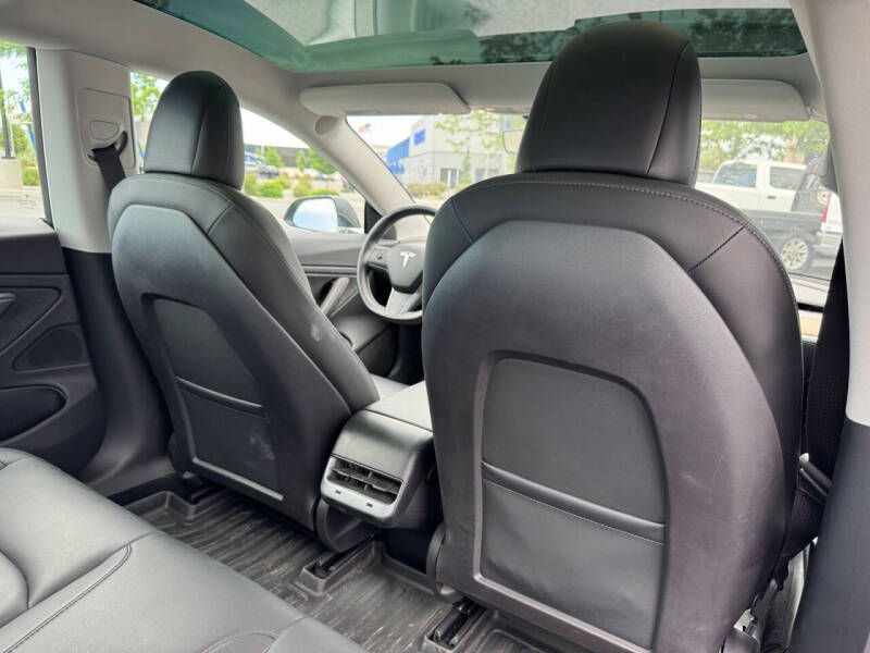 2019 Tesla Model 3 Mid Range