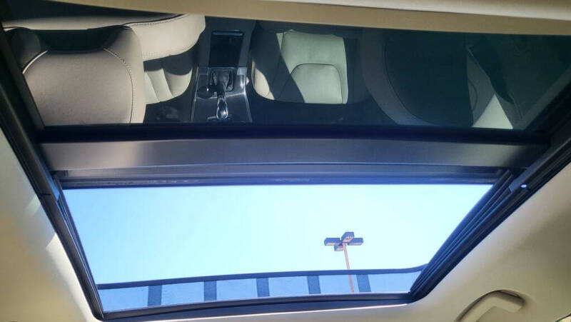 2015 Volvo XC60 T5 Drive-E Premier