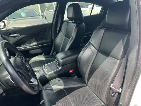 2017 Dodge Charger SXT