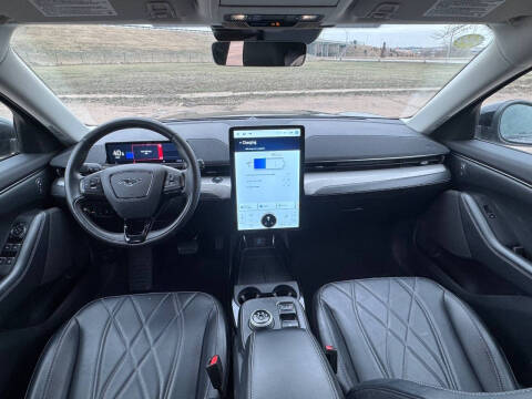 2022 Ford Mustang Mach-E Select